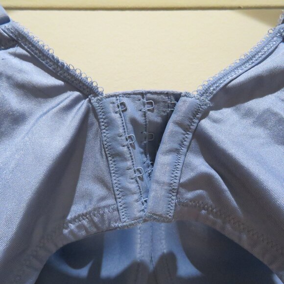 WACOAL Basic Beauty Contour Bra in Country Blue Satin - Size 40G - Picture 9 of 12